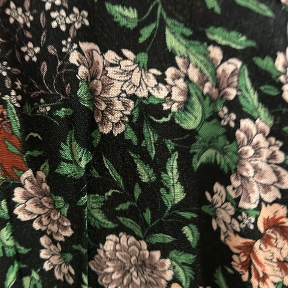 Flowered blouse - Picture 3 of 4